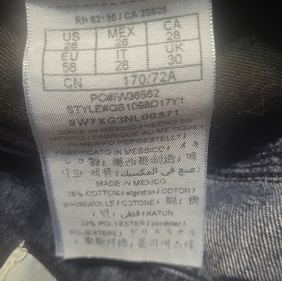 Guess Los Angeles Sarah Fit Jeans - Size 28 (32" Waist) Medium Rise Skinny A64 - Picture 13 of 13